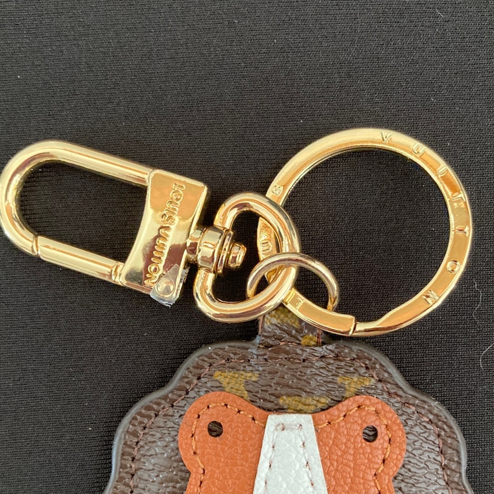 Louis Vuitton Brown Lion Keychain - Picture 3 of 5